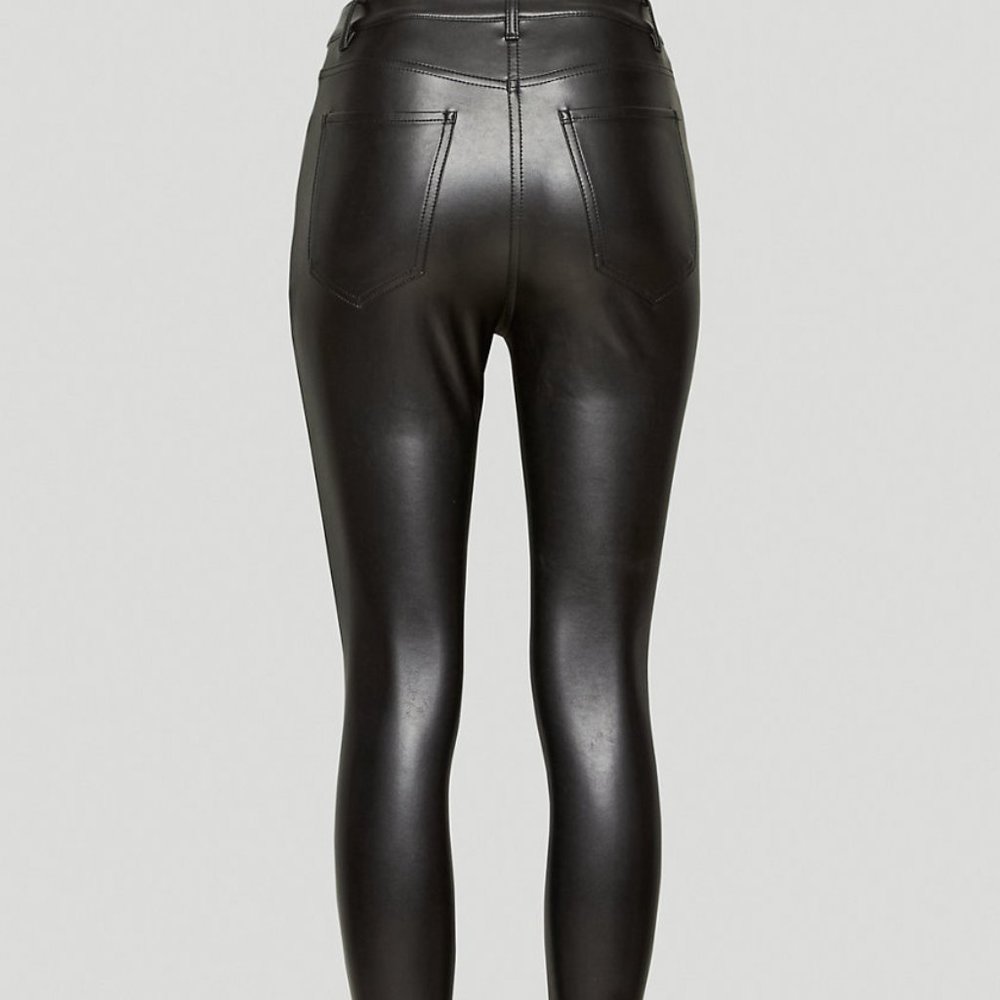 Aritzia Size 0 Vegan Leather Charm Pant High Waisted